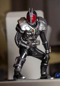 S.H.Figuarts Kamen Rider Faiz Axel Form Shinkocchou Seihou Bandai aus Japan - Bild 1 von 5