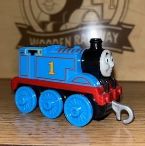 THOMAS ! THOMAS FRIENDS TRAIN TRACKMASTER DIECAST PUSH ALONG 2018 - Picture 1 of 9