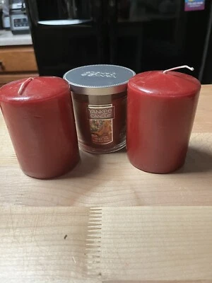 Discounted assorted candles/red - Image 1 of 4