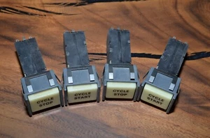Juego de CUATRO (x4) Dialco / Dialight 513-1401-604 Interruptor Pulsador Ciclo Stop st - Imagen 1 de 5