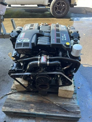 MerCruiser 7.4 MPI complete engine needs rebuild - Image 1 of 4