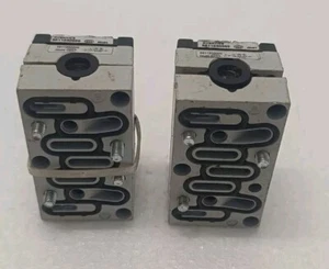 LOT OF TWO AVENTICS 5811030000 DIRECTIONAL VALVE MAX 10 BAR 22W27 FREE DELIVERY - Picture 1 of 7