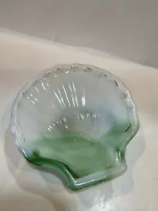 Vintage Akro Agate Sea Shell Trinket Tray White With Green Marbling, Made in USA - Picture 1 of 2