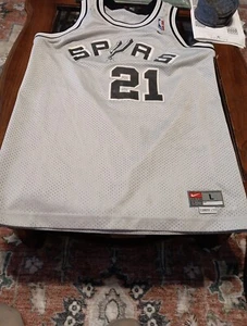 Vtg Nike authentic NBA San Antonio Spurs silver jersey Tim Duncan 21 LARGE SPORT - Picture 1 of 17