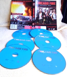 TV  DVD SET SEASON 1 CHICAGO FIRE SEASON ONE 6 DVD SET ZONE 2 4 PAL - Foto 1 di 1