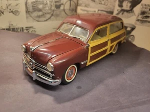 Franklin Mint Precision Models - 1949 Ford Woody Wagon Maßstab 1:24 Auto mit Etikett - Bild 1 von 6