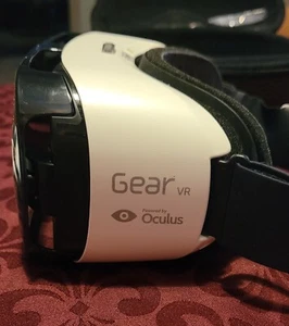 Samsung Gear SM-R320 VR Virtual Reality Headset Powered by Oculus, White - Picture 1 of 4
