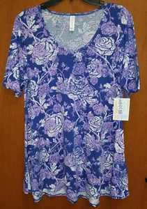 NWT LULAROE PERFECT TEE MEDIUM LAVENDER PURPLE DISNEY ROSES - Bild 1 von 4