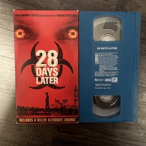 28 Days Later VHS - Includes Alternate Ending BLUE TAPE BLOCKBUSTER Rental Copy - Imagen 1 de 3