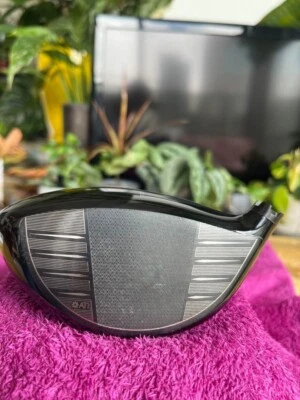 Titleist TSI3 9.0° Driver Head only Right-Handed - Image 1 of 4