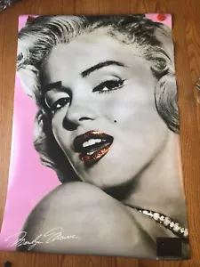 Marilyn Monroe Retro Lippen gerolltes Poster 24x36 #2009 - Bild 1 von 5
