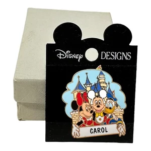 Spilla nome personalizzato vintage anni '90 Disneyland ""Carol"" Topolino Minnie Paperino Castello - Foto 1 di 7