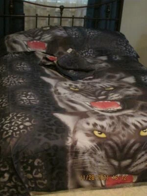 Jessy 3D 4 piezas Juego de cama edredón queen leopardo 1 edredón, 1 sábana plana, 2 almohadas falsas Foto 1 de 4