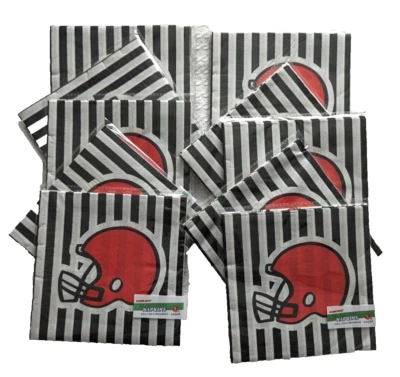 Servilletas de fútbol Game Day (cantidad 10 paquetes de 8) = 80 servilletas nuevas Foto 1 de 4