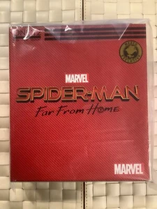 MEZCO ONE 12 SPIDER-MAN Far From Home - Foto 1 di 4