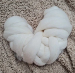 340g White Wool Top For Spinning Or Felting - Picture 1 of 1