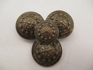 Vintage Signed Jeray Brooch Pin Pendant Ornate Detailed Shield Cluster Triangle - Picture 1 of 7