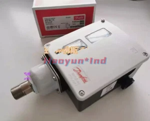 1 Stück NEU für RT35W 017-528066 Druckschalter - Bild 1 von 1