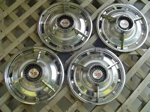 VINTAGE CLASSIC 1963 1964 CHEVROLET CHEVY SS BELAIR IMPALA HUBCAPS WHEEL COVERS - Picture 1 of 19