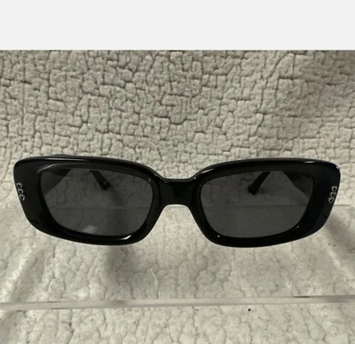 Óculos de sol Brighton - Smoke Gets in Your Eyes (SG053-135) - Imagem 1 de 4