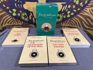 The Hobbit and The Lord of the Rings Tolkien 1979 4 Book Box Set Second Edition - Picture 1 of 18