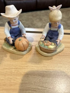 Figuras Homco Denim Days 1985 “Harvest Helpers” - 1518-4,5” de alto - Imagen 1 de 12