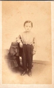 Junge, Mode aus der Bürgerkriegszeit, rückseitig identifiziert, um 1860, CDV-Foto. #3355 - Bild 1 von 2
