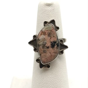 Anillo vintage de plata de ley 925 con banda de piedra rosa rodonita talla 5,5 - Imagen 1 de 10