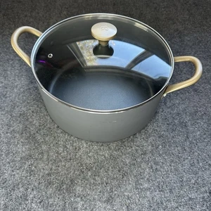 SCHÖN VON DREW BARRYMORE 11"/8QT bedeckt ein Topf - grau rauchfarben - mit Deckel - 2123 - Bild 1 von 4