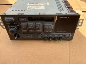 1999 Oldsmobile Silhouette Radio Cassette Olds 16232121 - Picture 1 of 3