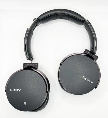 SONY MDR-XB950BT Extra Bass Wireless Headphones Over-Ear Headphones Black/ Red - Image 1 of 2