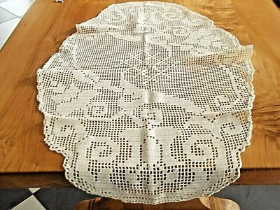 Nappe au crochet blanc Table " violon "  ( 90 x 60 cms ) - Photo 1/4