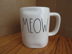 Rae Dunn Artisan Collection von Magenta Kaffeebecher 16 Unzen Katzenliebhaber MEOW - Bild 1 von 7