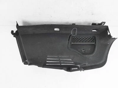 Накладка отделка багажника со стороны водителя задняя для Audi A4 2018–2020 годов *небольшой разрыв* - Изображение 1 из 4