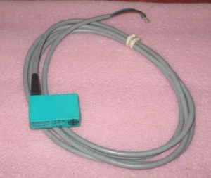 Pepperl + Fuchs, P&F 06910 NJ2-F-E Proximity Switch, New - Picture 1 of 4