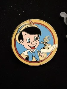 Disney Pin, Pinocchio und Jiminy Cricket - Beste Freunde Mystery Pin (2012) - Bild 1 von 3