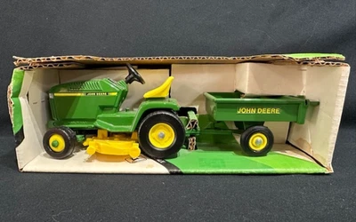 NOS Vintage Ertl John Deere Lawn & Garden Tractor W/Dump Cart 1/16 Scale #5594 - Image 1 of 4