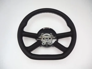 $ Chrysler PT Cruiser Flat bottom Steering wheel included pre-lift - Picture 1 of 8