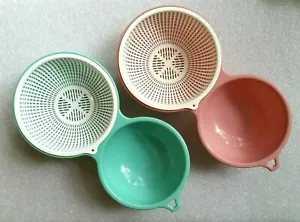 Tazón doble de preparación de verduras Inomata con colador - tazones rosados y verdes, Japón - Imagen 1 de 7