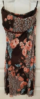 Vestidos de autoestima vestido floral mediano Foto 1 de 4