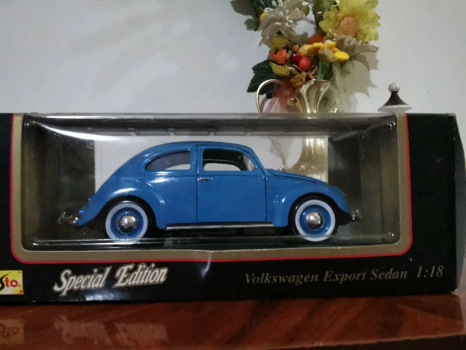 Modellini auto 1 18 Maggiolino Volkswagen - Immagine 1 di 2