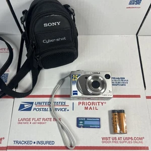 Nr MINT - Sony Cyber-shot DSC-W1 5.1MP Digital Camera - SAME DAY SHIP- WARRANTY - Picture 1 of 11
