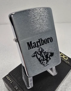 GENUINE Zippo Windproof Lighter MARLBORO COWBOY Brushed Chrome 1986 NEW RARE - Foto 1 di 9