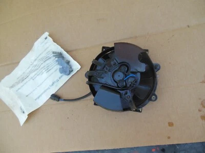 Suzuki VZ800 VZ 800 1997-2004 Marauder Radiador ventilador de refrigeración conjunto fabricante de equipos originales Foto 1 de 4