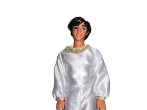 Disney Aladdin 12 inch doll - Picture 1 of 11
