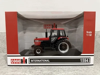 Universal Hobbies - Case International 1594 Tractor - 1:32 - UH6759 - New/Mint - Image 1 of 4