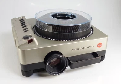 LEICA PRADOVIT RT-S DIAPROJEKTOR MIT INTEGRIERTEM TIMER + LEICA LENS TOPZUSTAND - Bild 1 von 4