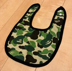 A Bathing Ape Bape Camouflage Pattern Bib 80 about 12M Drool Kit Green Khaki - Picture 1 of 15