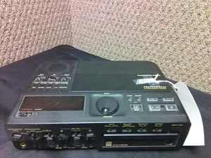 Marantz Professional CD Recorder CDR300 - Picture 1 of 6