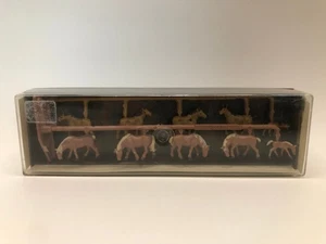 Merten 2409 | Pferde | Zubehör | Spur N | 1:160 | Figuren | Tiere - Picture 1 of 2
